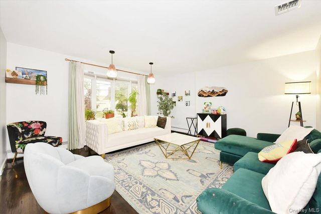 109 Charles Street, Floral Park, NY 11001