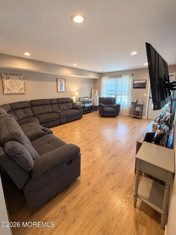 428 Morningside Avenue, Union Beach, NJ 07735