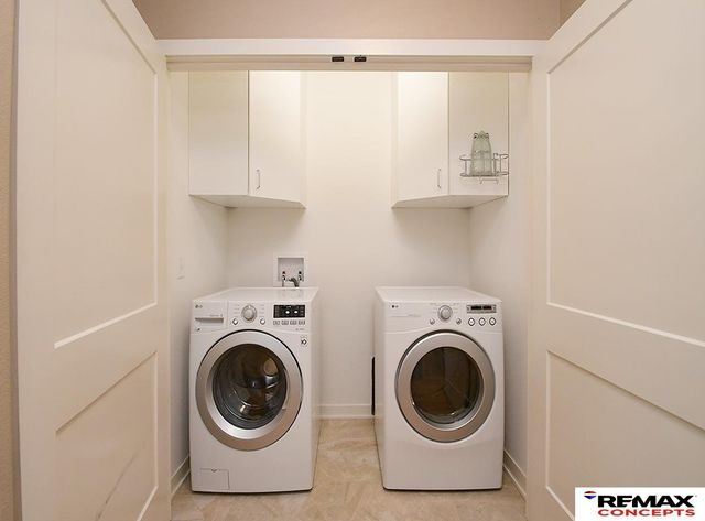 150 S 92nd Street, Lincoln, NE 68520