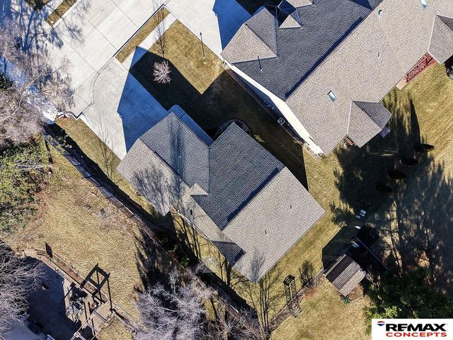 150 S 92nd Street, Lincoln, NE 68520