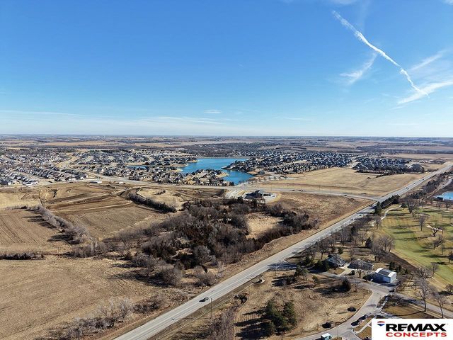 150 S 92nd Street, Lincoln, NE 68520