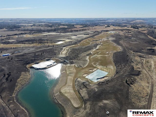 150 S 92nd Street, Lincoln, NE 68520