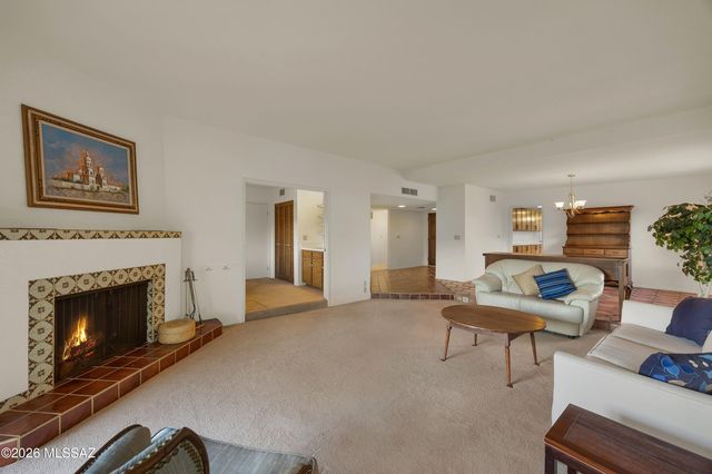 7526 N Desert Tree Drive, Tucson, AZ 85704