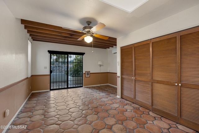 7526 N Desert Tree Drive, Tucson, AZ 85704