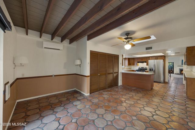 7526 N Desert Tree Drive, Tucson, AZ 85704
