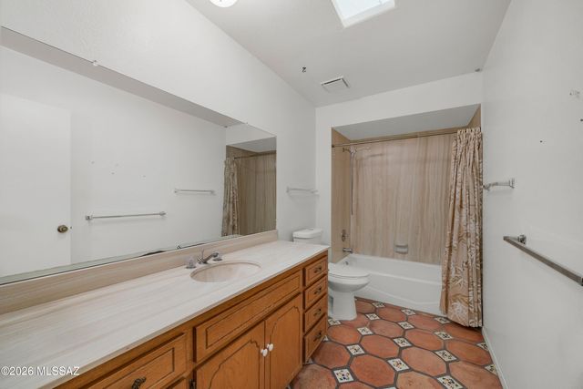 7526 N Desert Tree Drive, Tucson, AZ 85704