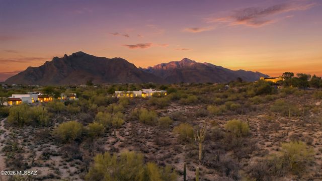 7526 N Desert Tree Drive, Tucson, AZ 85704