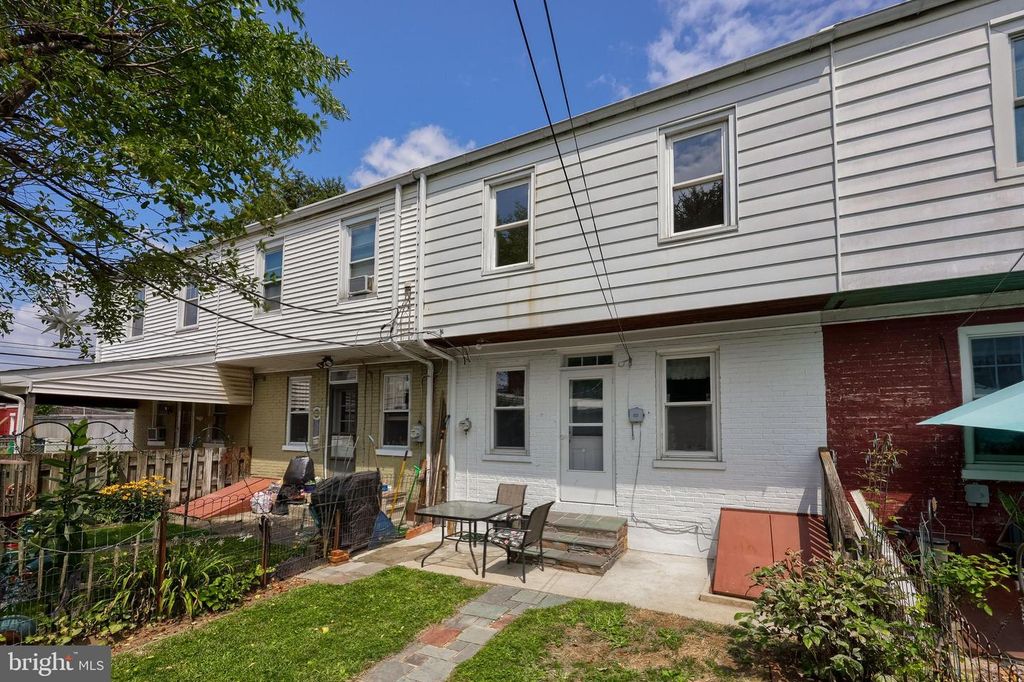306 ICE AVE, Lancaster, PA 17602