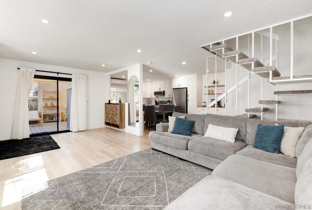 10744 Caminito Bravura, San Diego, CA 92108