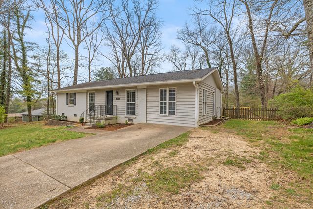 702 Albert Road, Signal Mountain, TN 37377