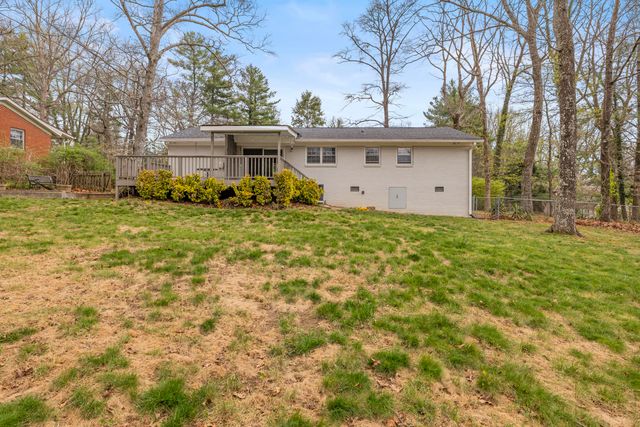 702 Albert Road, Signal Mountain, TN 37377