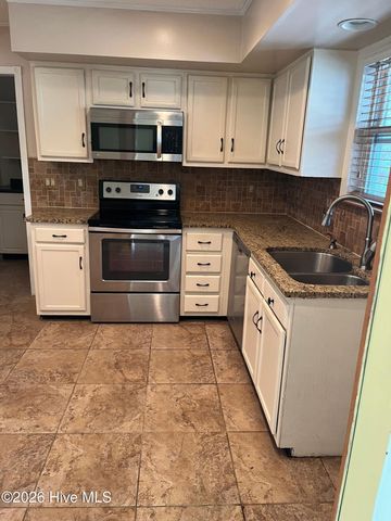 502 S Pine Cone Lane, Jacksonville, NC 28546