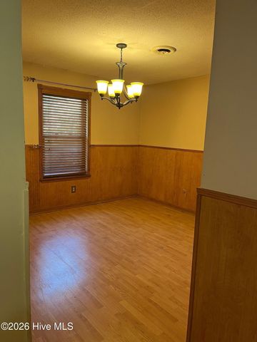 502 S Pine Cone Lane, Jacksonville, NC 28546