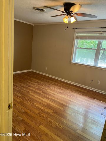 502 S Pine Cone Lane, Jacksonville, NC 28546