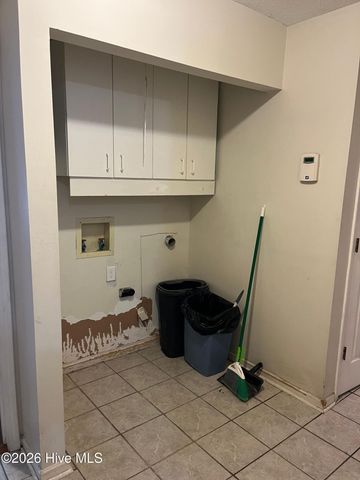 502 S Pine Cone Lane, Jacksonville, NC 28546