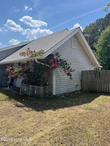 502 S Pine Cone Lane, Jacksonville, NC 28546