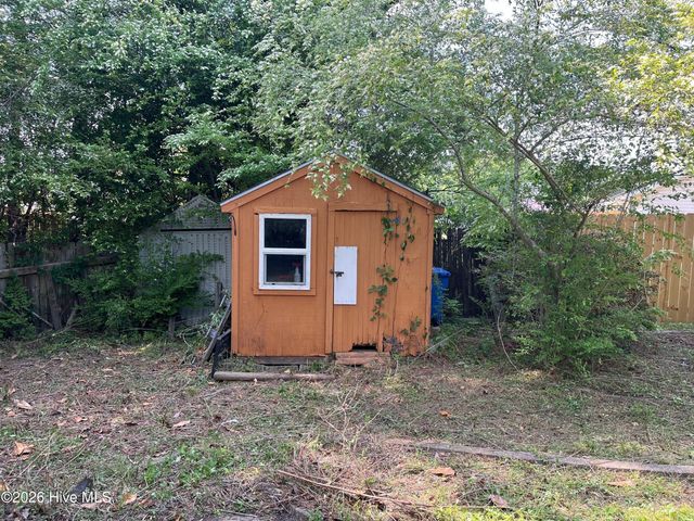 502 S Pine Cone Lane, Jacksonville, NC 28546