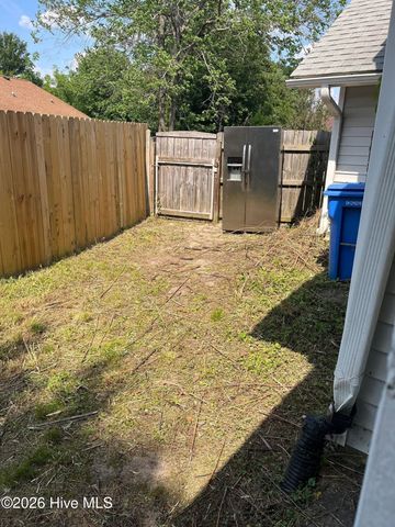 502 S Pine Cone Lane, Jacksonville, NC 28546