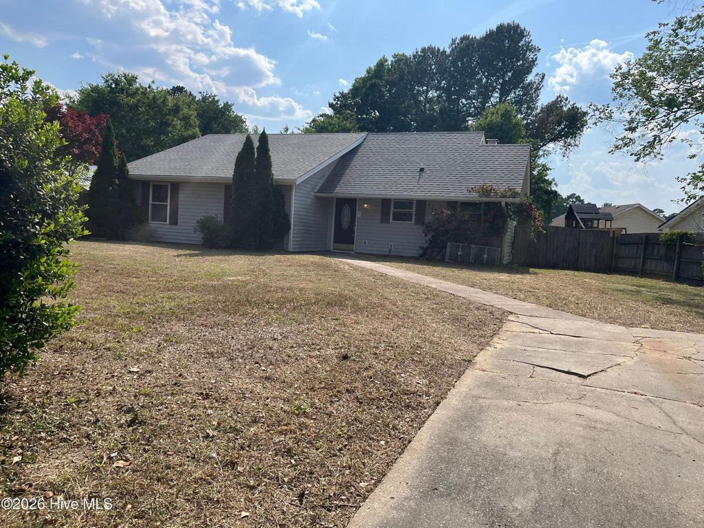 502 S Pine Cone Lane, Jacksonville, NC 28546