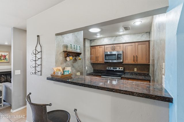 1122 N Abrego Drive, Green Valley, AZ 85614