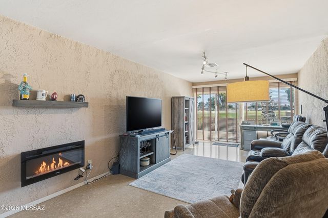 1122 N Abrego Drive, Green Valley, AZ 85614