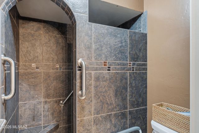 1122 N Abrego Drive, Green Valley, AZ 85614