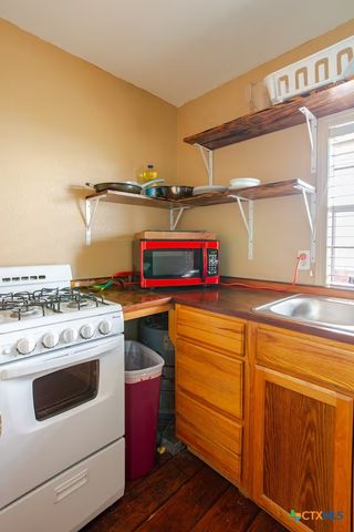 607 Tap Road, Port Lavaca, TX 77979