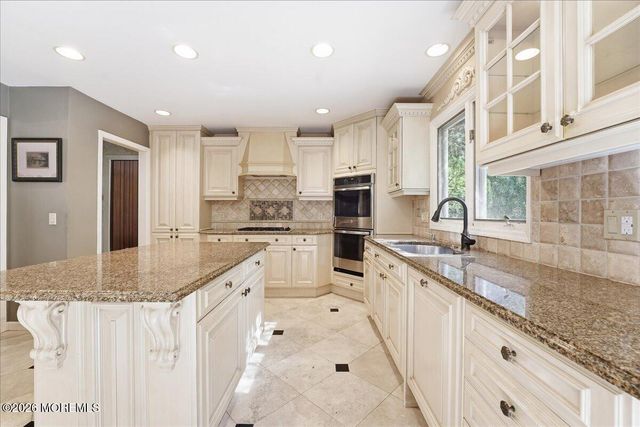 11 Woodside Drive, Rumson, NJ 07760