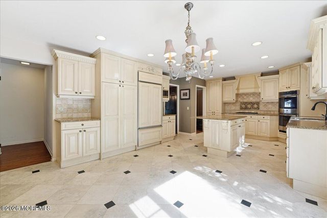 11 Woodside Drive, Rumson, NJ 07760