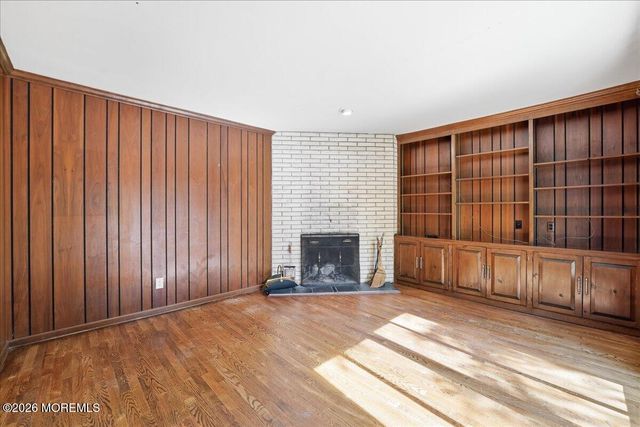 11 Woodside Drive, Rumson, NJ 07760