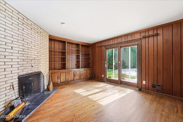 11 Woodside Drive, Rumson, NJ 07760