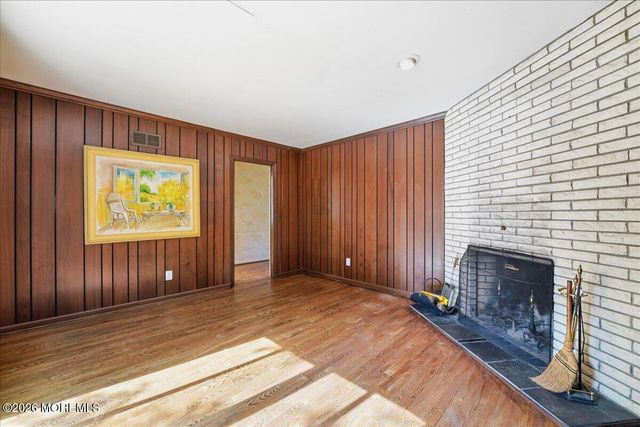 11 Woodside Drive, Rumson, NJ 07760