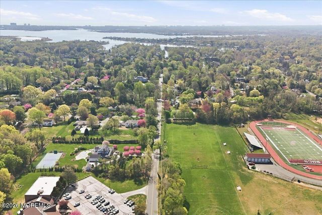 11 Woodside Drive, Rumson, NJ 07760