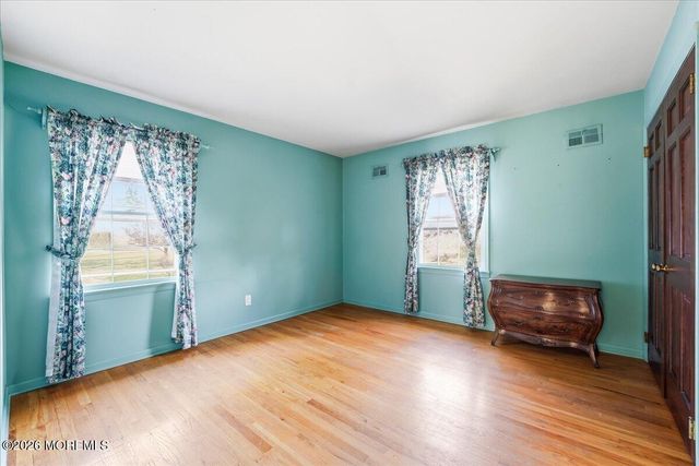 11 Woodside Drive, Rumson, NJ 07760