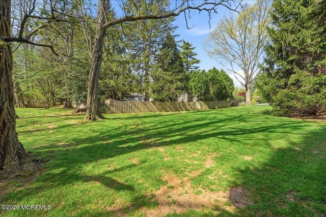 11 Woodside Drive, Rumson, NJ 07760