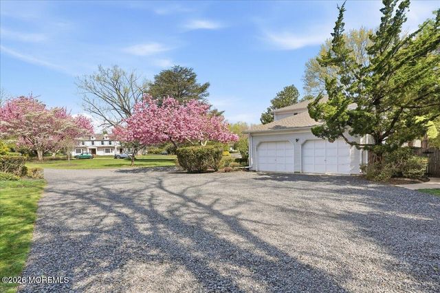 11 Woodside Drive, Rumson, NJ 07760