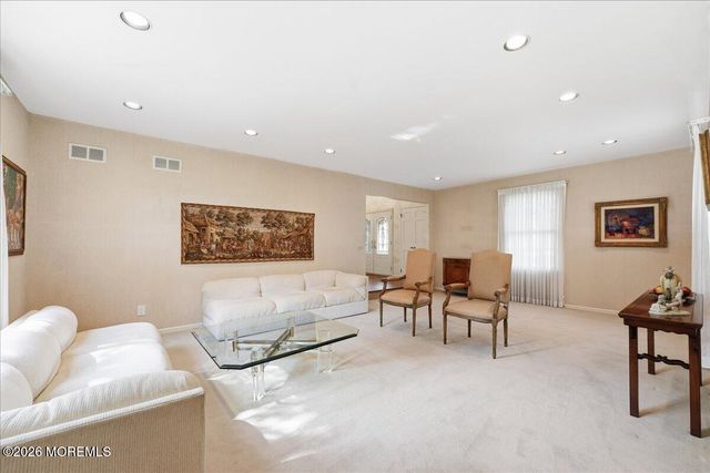 11 Woodside Drive, Rumson, NJ 07760