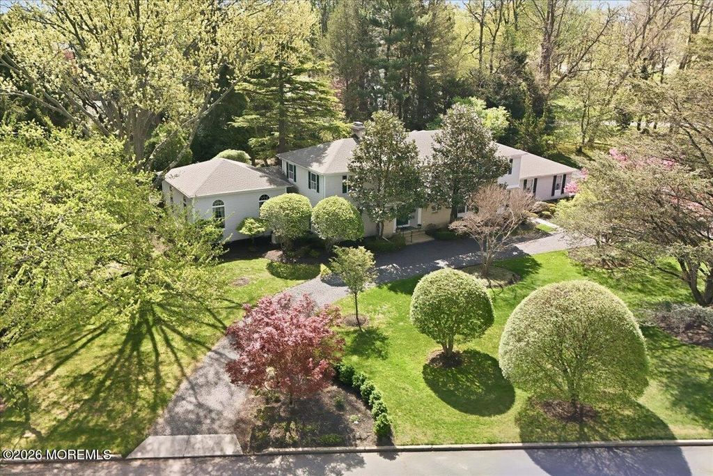11 Woodside Drive, Rumson, NJ 07760