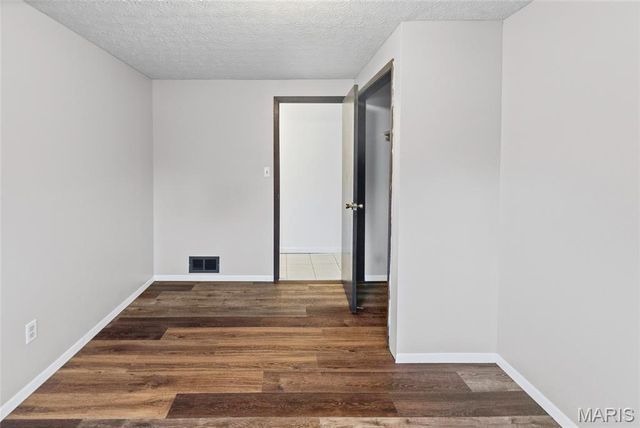 232 Sherwood Drive, Glen Carbon, IL 62034