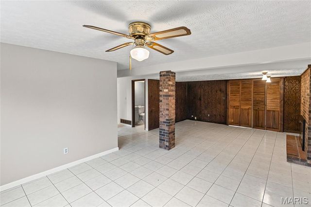 232 Sherwood Drive, Glen Carbon, IL 62034