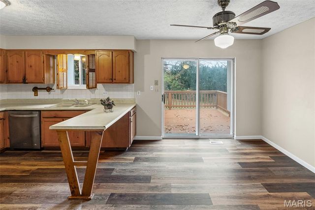 232 Sherwood Drive, Glen Carbon, IL 62034