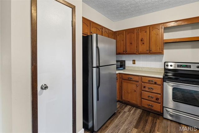 232 Sherwood Drive, Glen Carbon, IL 62034