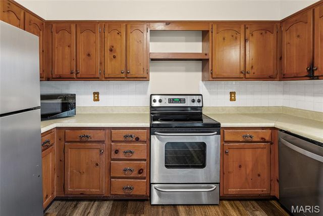 232 Sherwood Drive, Glen Carbon, IL 62034