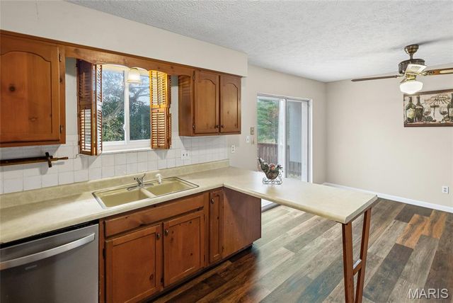 232 Sherwood Drive, Glen Carbon, IL 62034