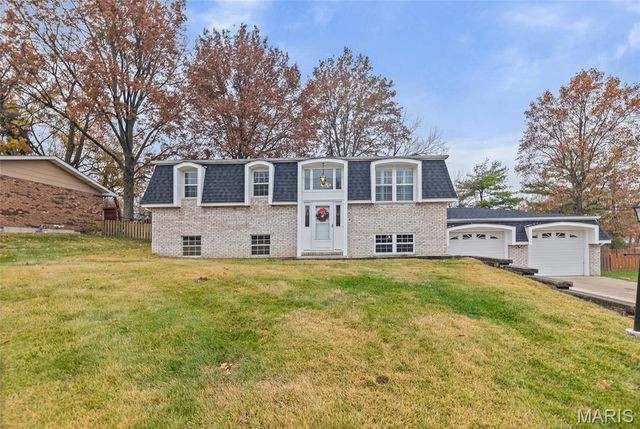 232 Sherwood Drive, Glen Carbon, IL 62034