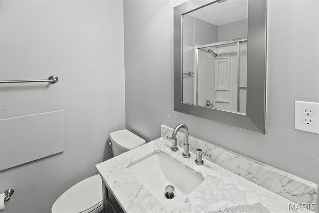 232 Sherwood Drive, Glen Carbon, IL 62034