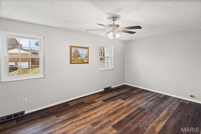 232 Sherwood Drive, Glen Carbon, IL 62034