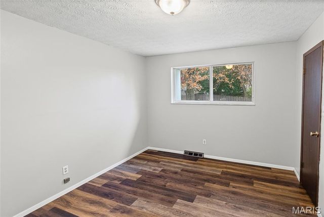 232 Sherwood Drive, Glen Carbon, IL 62034