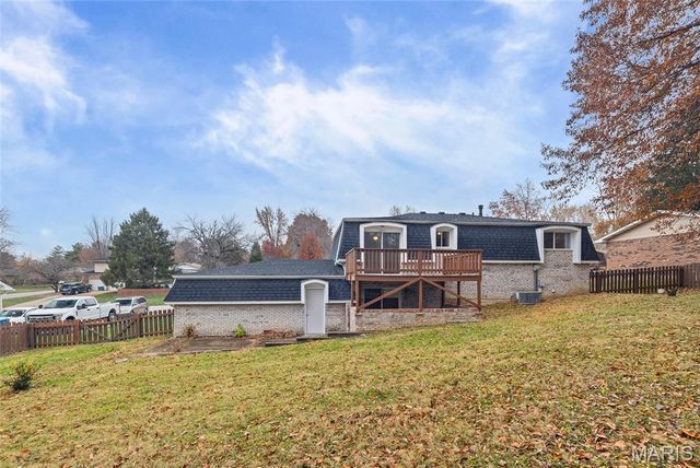 232 Sherwood Drive, Glen Carbon, IL 62034