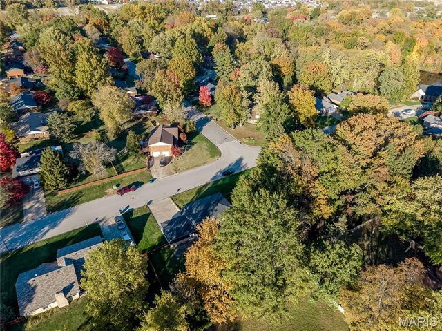 232 Sherwood Drive, Glen Carbon, IL 62034